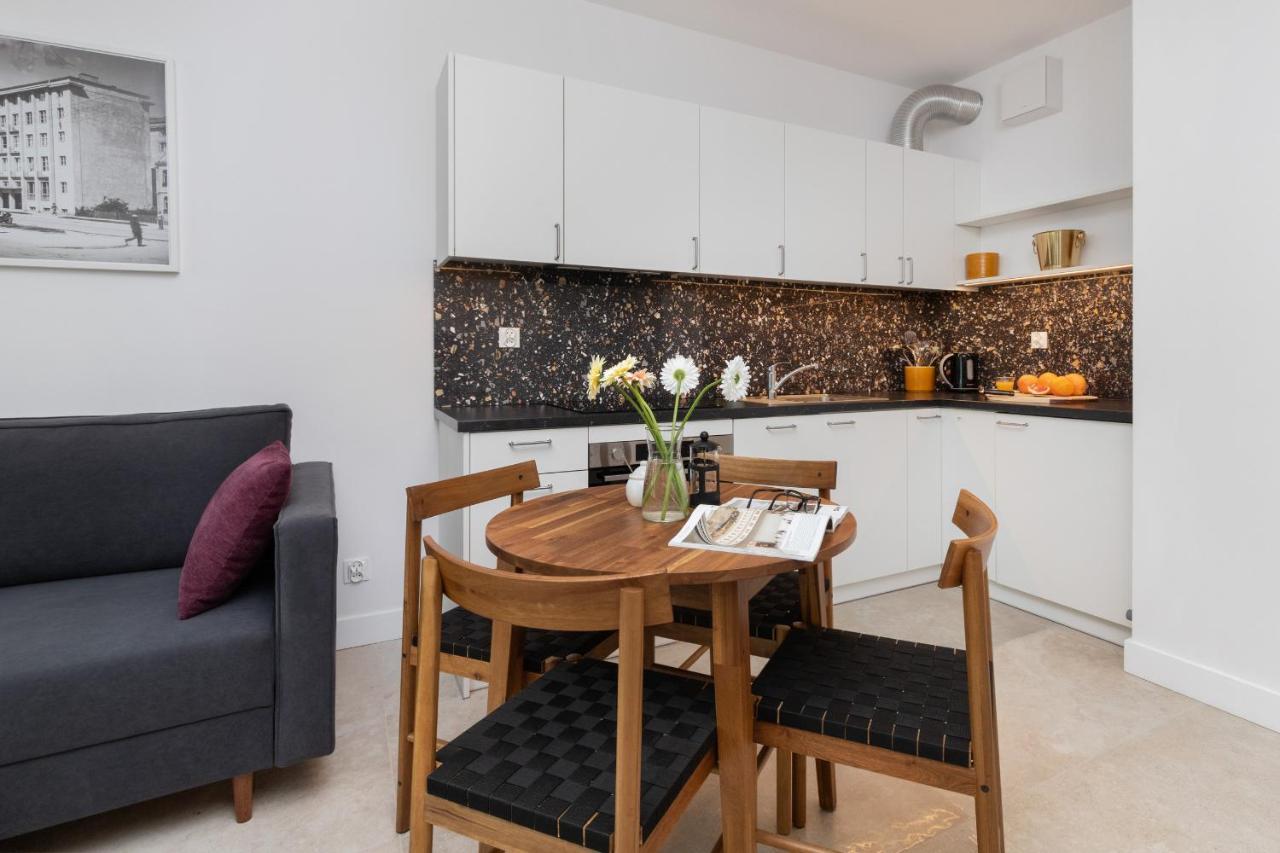 Plac Unii Apartment Gdynia City Centre By Noclegi Renters Bagian luar foto