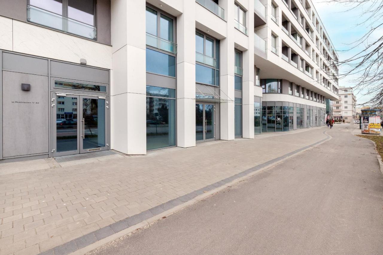 Plac Unii Apartment Gdynia City Centre By Noclegi Renters Bagian luar foto