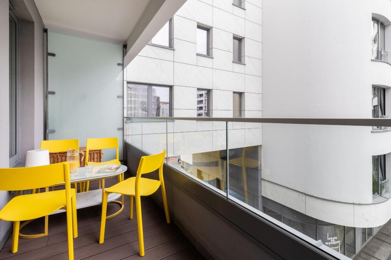 Plac Unii Apartment Gdynia City Centre By Noclegi Renters Bagian luar foto