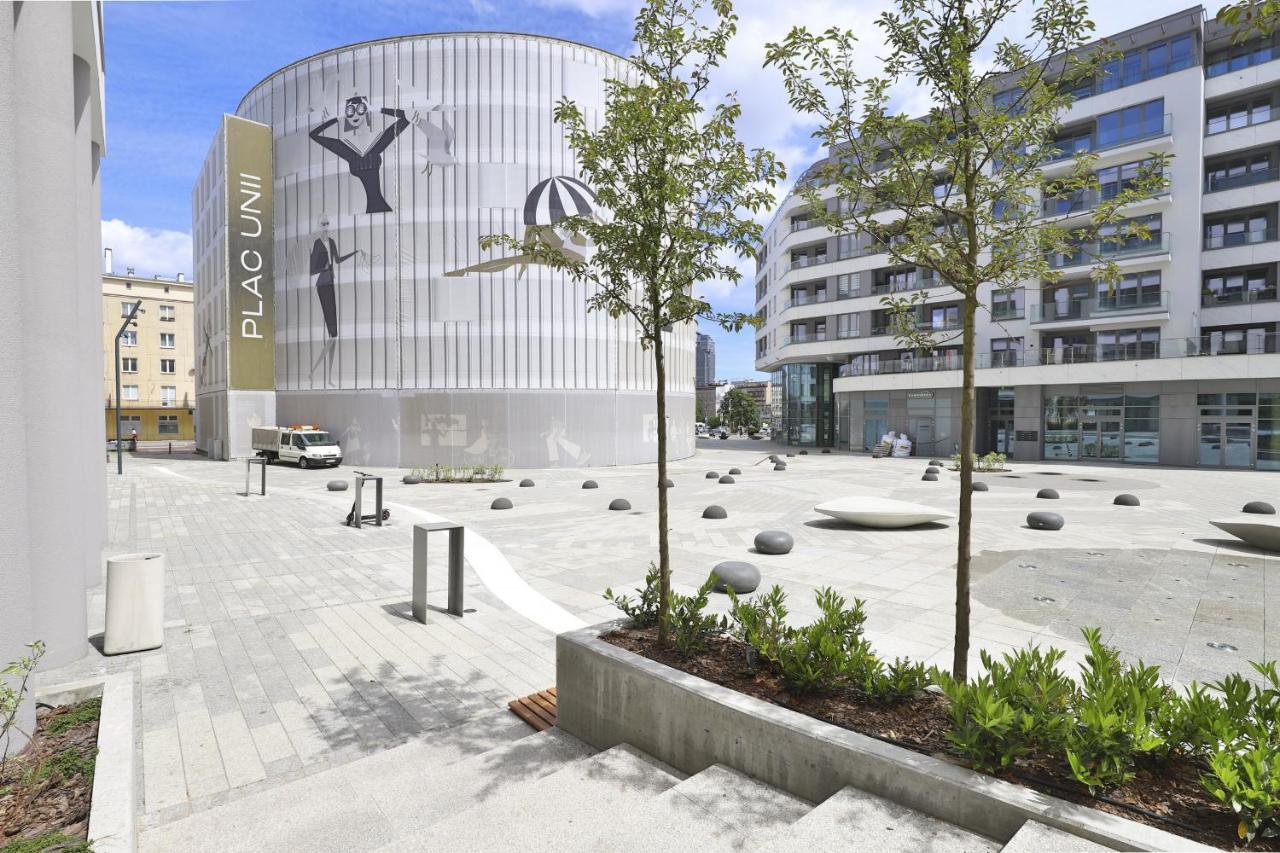 Plac Unii Apartment Gdynia City Centre By Noclegi Renters Bagian luar foto