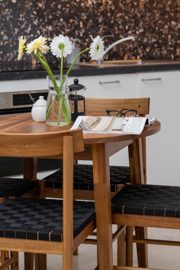 Plac Unii Apartment Gdynia City Centre By Noclegi Renters Bagian luar foto