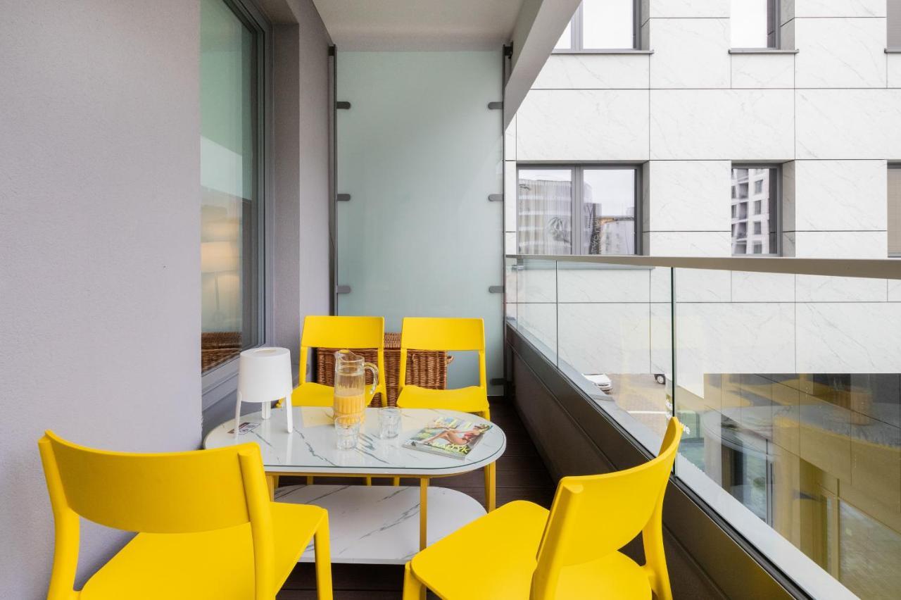 Plac Unii Apartment Gdynia City Centre By Noclegi Renters Bagian luar foto